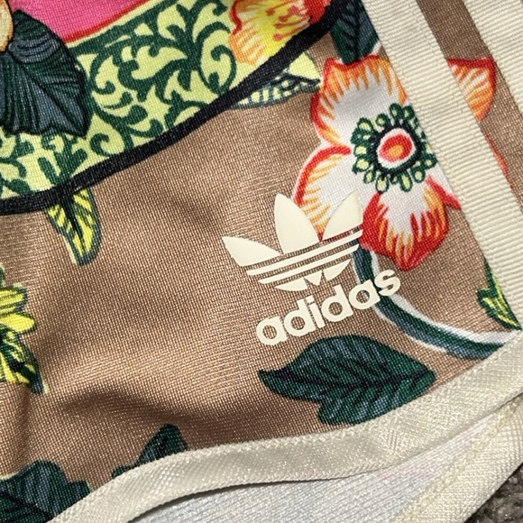 Adidas x Farm Rio Firebird Jardineto Shorts Size Small - Picture 5 of 5